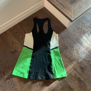 🍋Lululemon Cool Racerback tank top size 6 surf bonded black lime green
